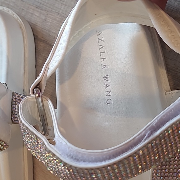 Azalea Wang Here for the Banter Rhinestone Strap Flatform Sandals 9 White - Picture 7 of 9
